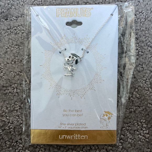 Peanuts Grad necklace - Picture 2 of 4